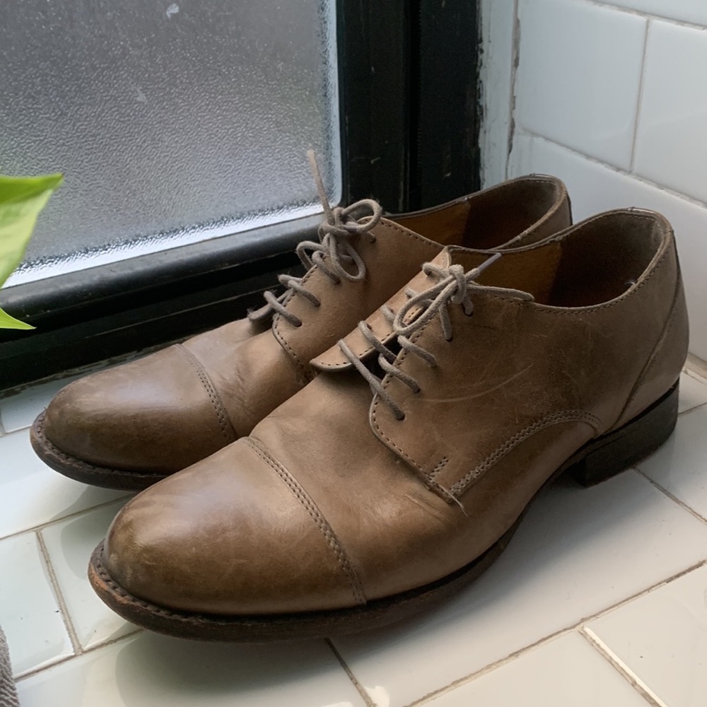 Frye Oxfords - women’s size 8